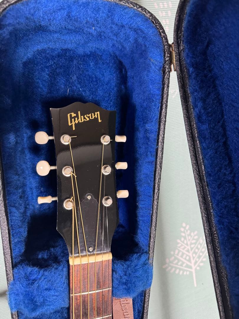 ギブソンJ45エボニーブラック‼️固定サドル‼️カスタムショップ製‼️
