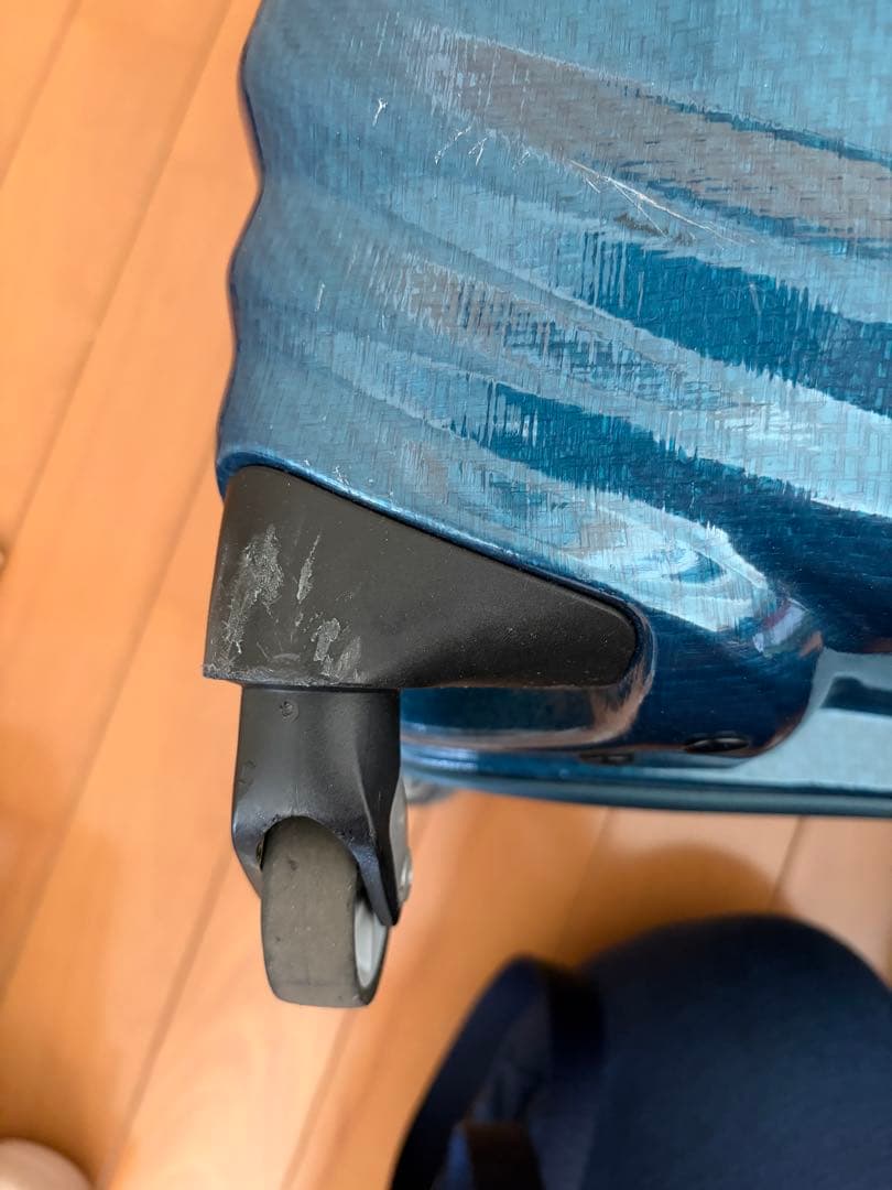 軽量　サムソナイトSamsonite スーツケース