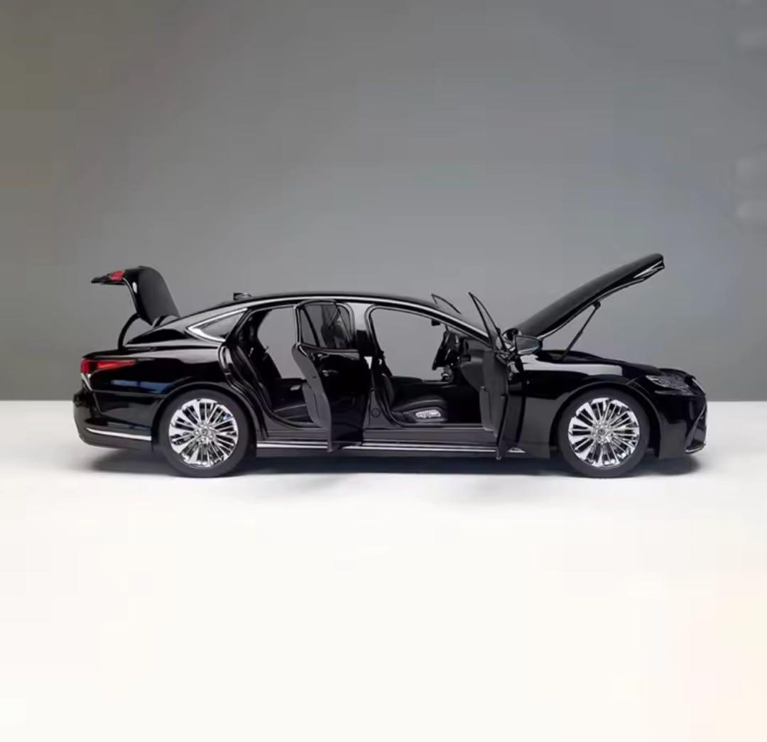 Lexus LS500H Sedan 1/18 AUTOart ミニカー
