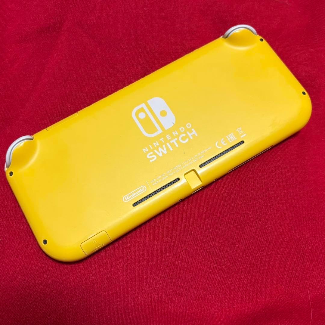 Nintendo Switch light イエロー
