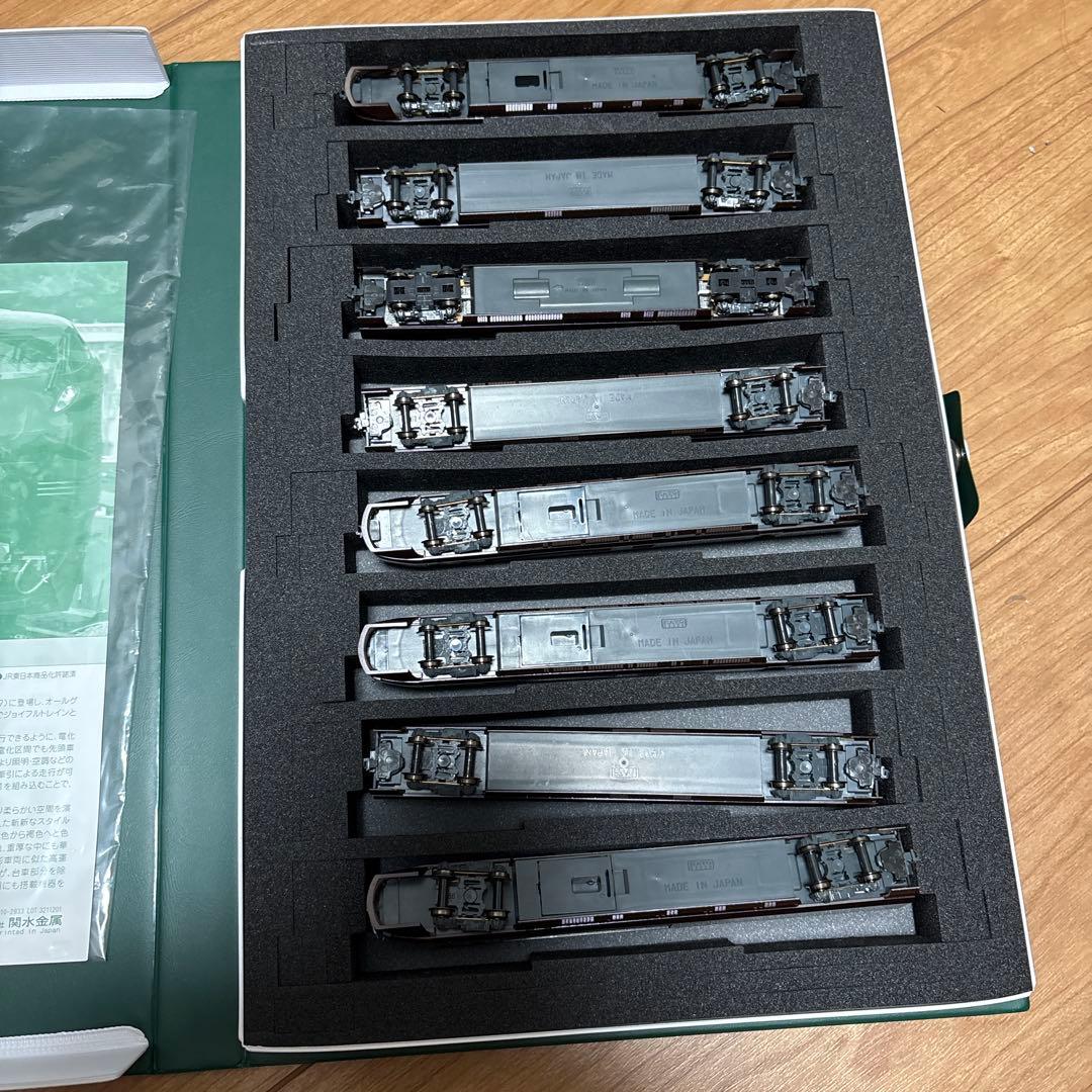 KATO 10-1123 E655系　なごみ5両+お召仕様3両