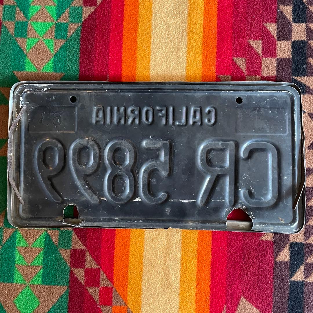 希少！OLD 黒カリフォルニア州ナンバープレート実物　アメリカアンティークUSA