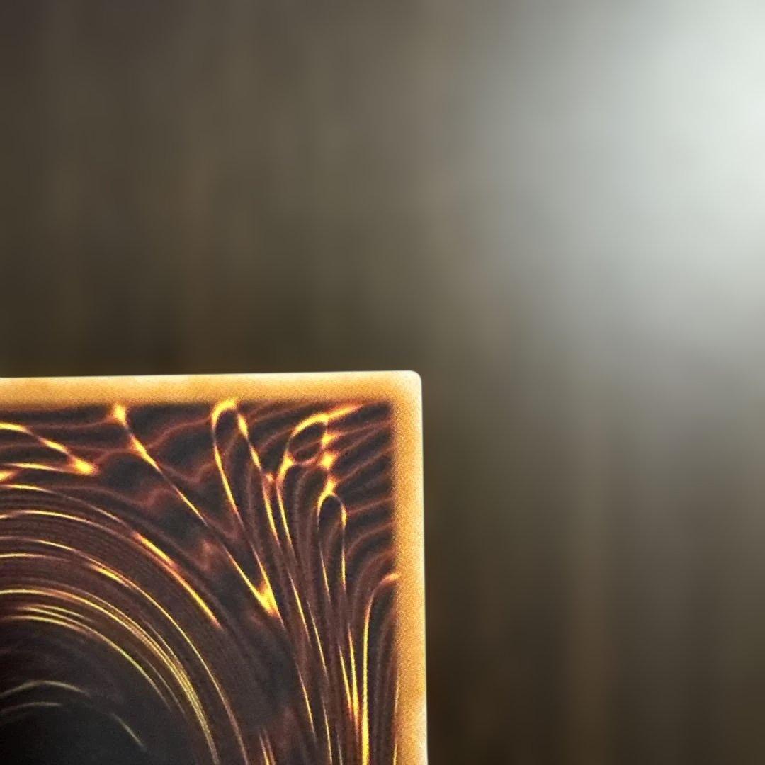 遊戯王　スカーレッドノヴァドラゴン　プリズマ　絵違い