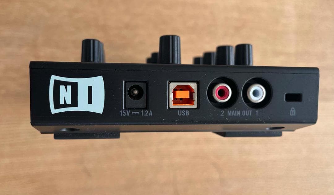 Native Instruments TRAKTOR Kontrol Z1　美品