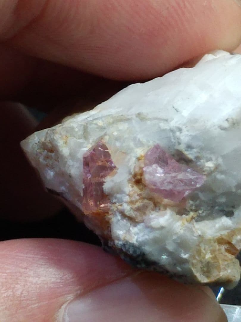 ピンクトパーズ　パキスタン産　660