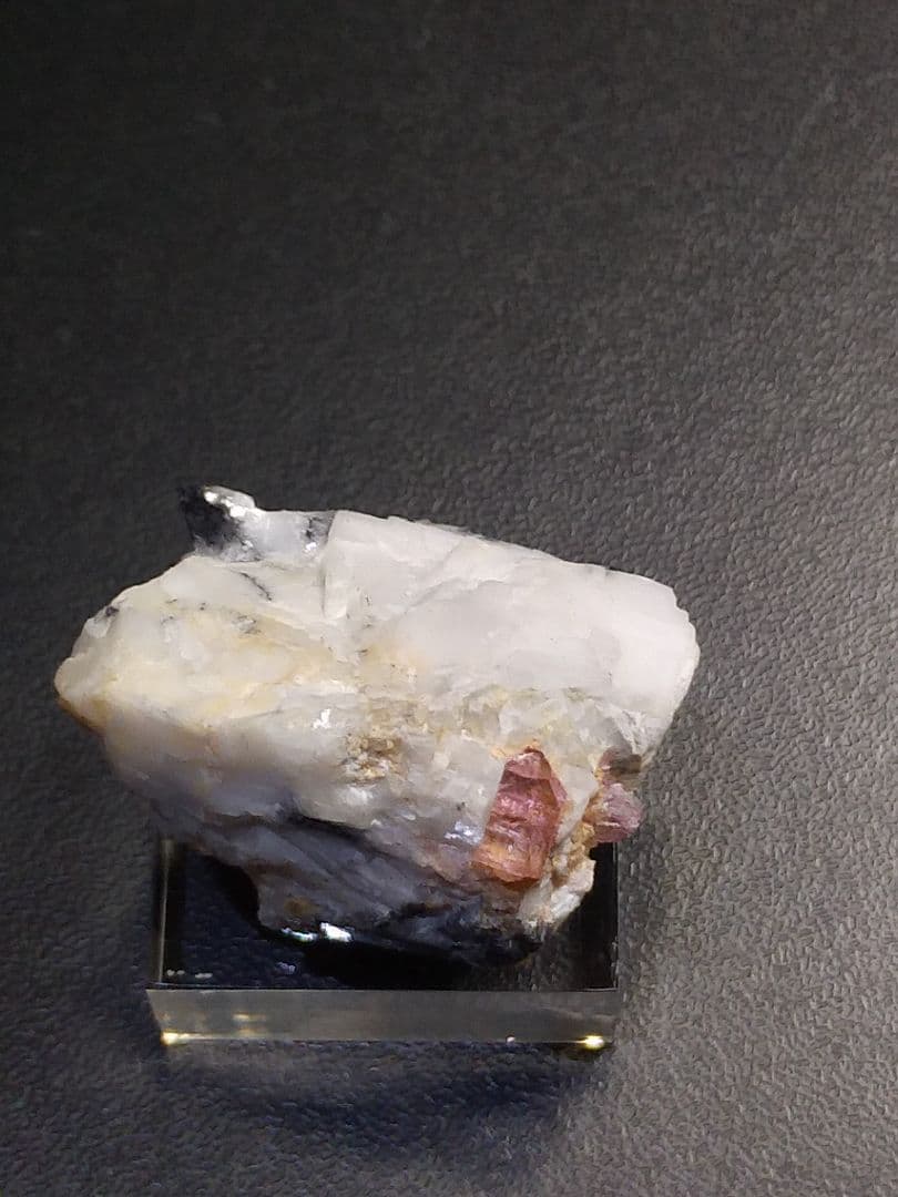 ピンクトパーズ　パキスタン産　660