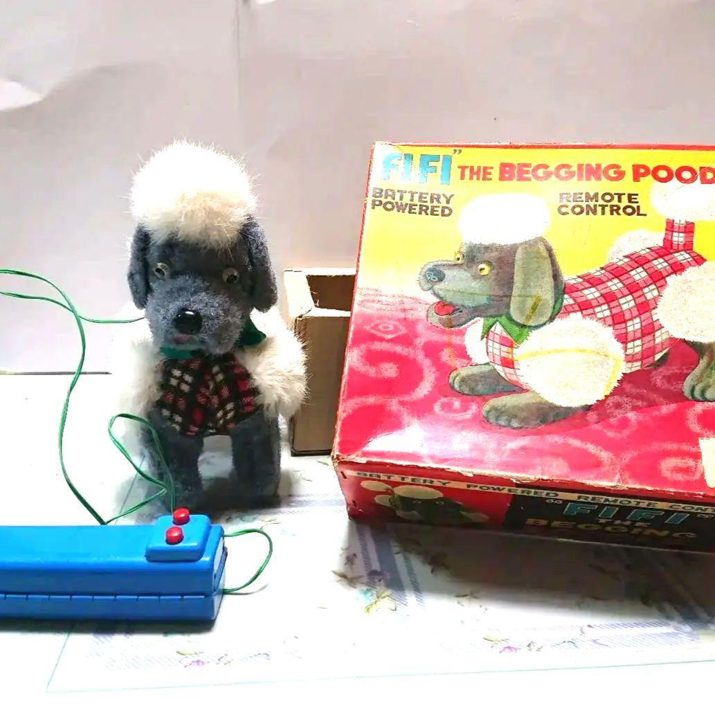 昭和レトロ、ブリキの有線リモコン犬のおもちゃ