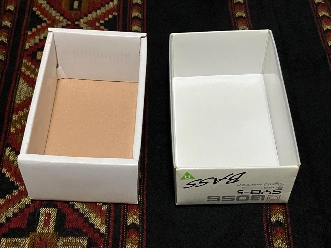 BOSS SYB-5 ベースシンセサイザー