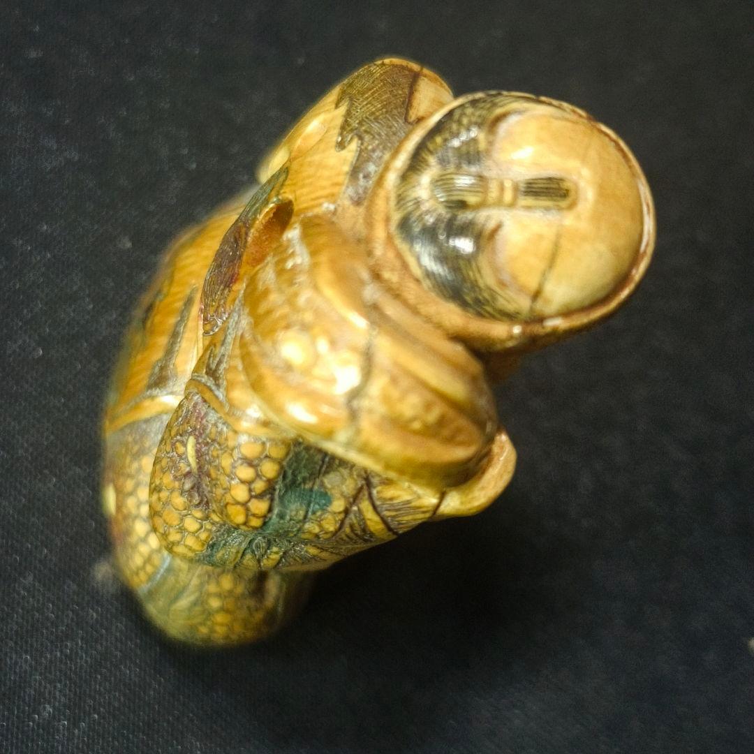 江戸根付 武士の図 山川在銘 天然素材細工 骨董 時代物 古美術 蒐集家放出美品