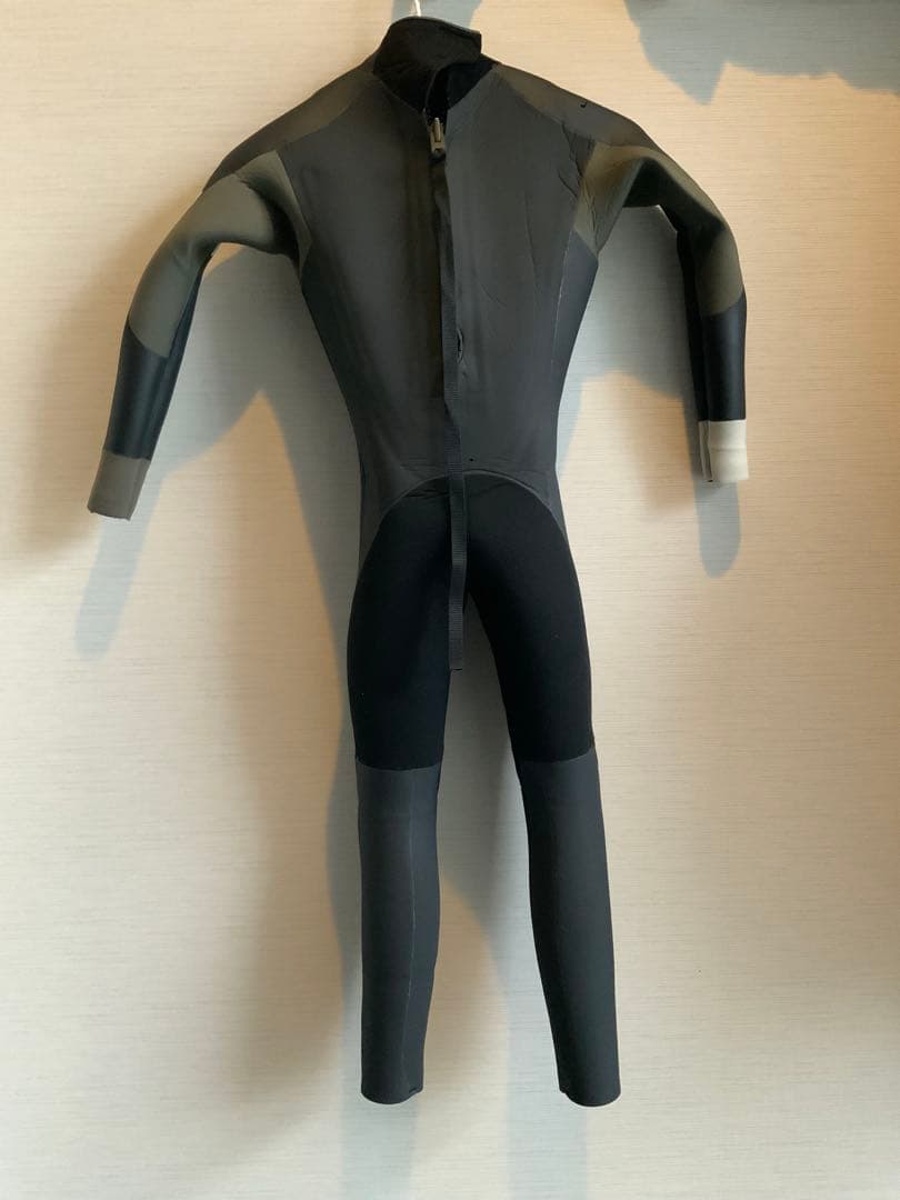 FELLOW セミドライ　サイズ130　ウェットスーツ　サーフィン用ダイビング用