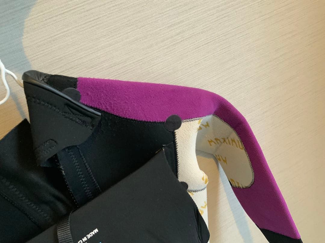 FELLOW セミドライ　サイズ130　ウェットスーツ　サーフィン用ダイビング用