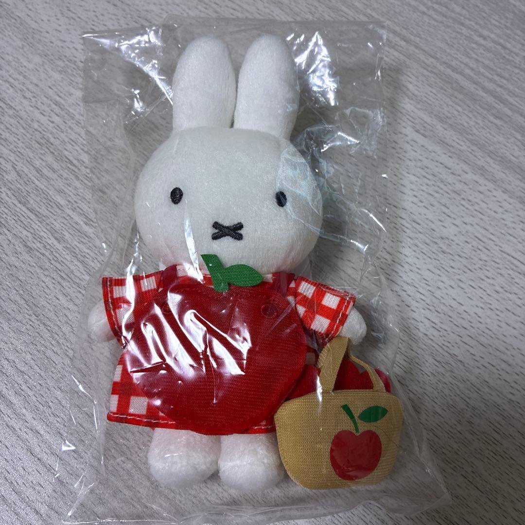 【新品】22時迄タイムセール❣️ミッフィーzakkaフェス♡マスコットとステッカー