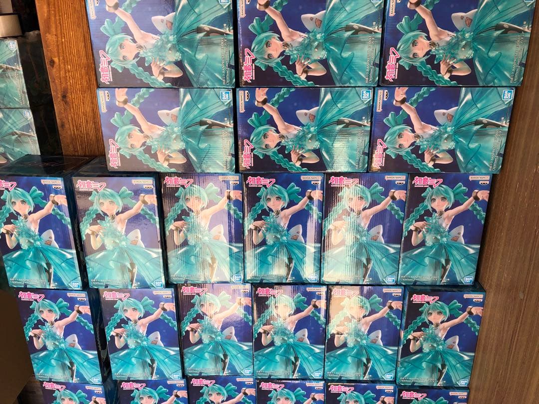 初音ミク　フィギュア　BPEV エメラルド　喜多川まりん　　FGO など　40個