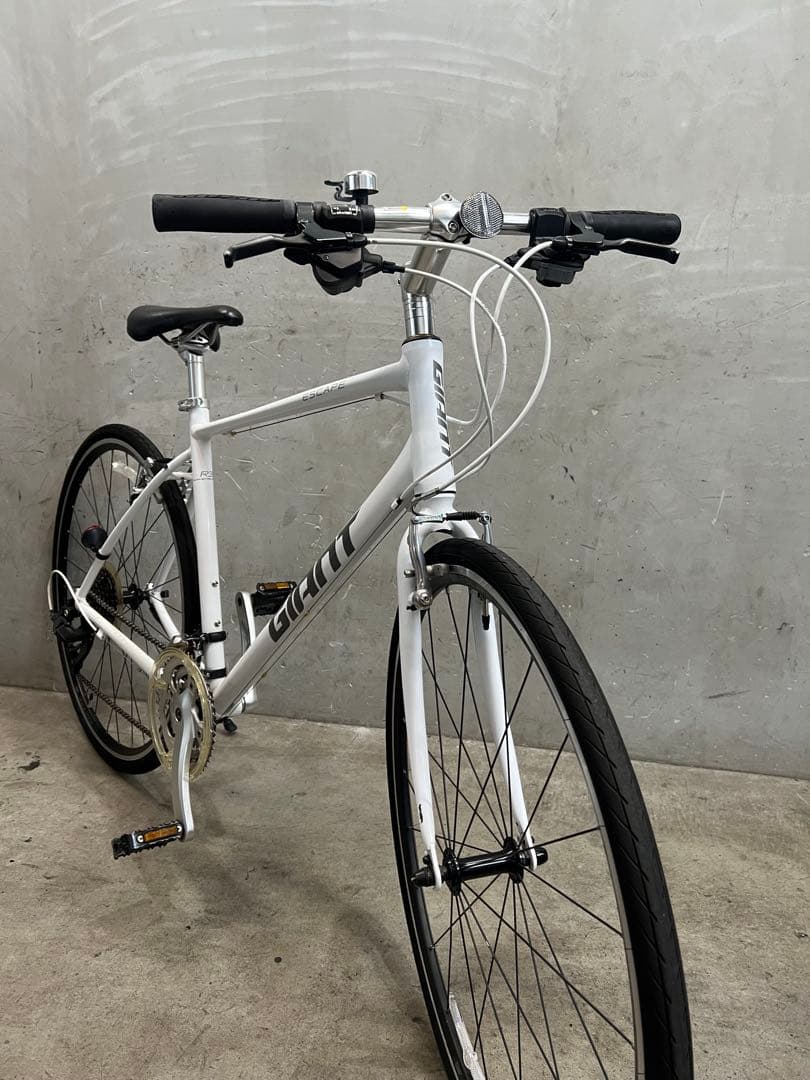 クロスバイク　GIANT ESCAPE R3 ジャイアント　エスケープ　2022
