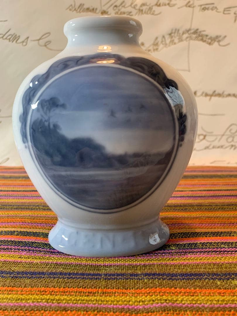 ロイヤルコペンハーゲン　1922年アンティークの建物と風景が素敵な花瓶！