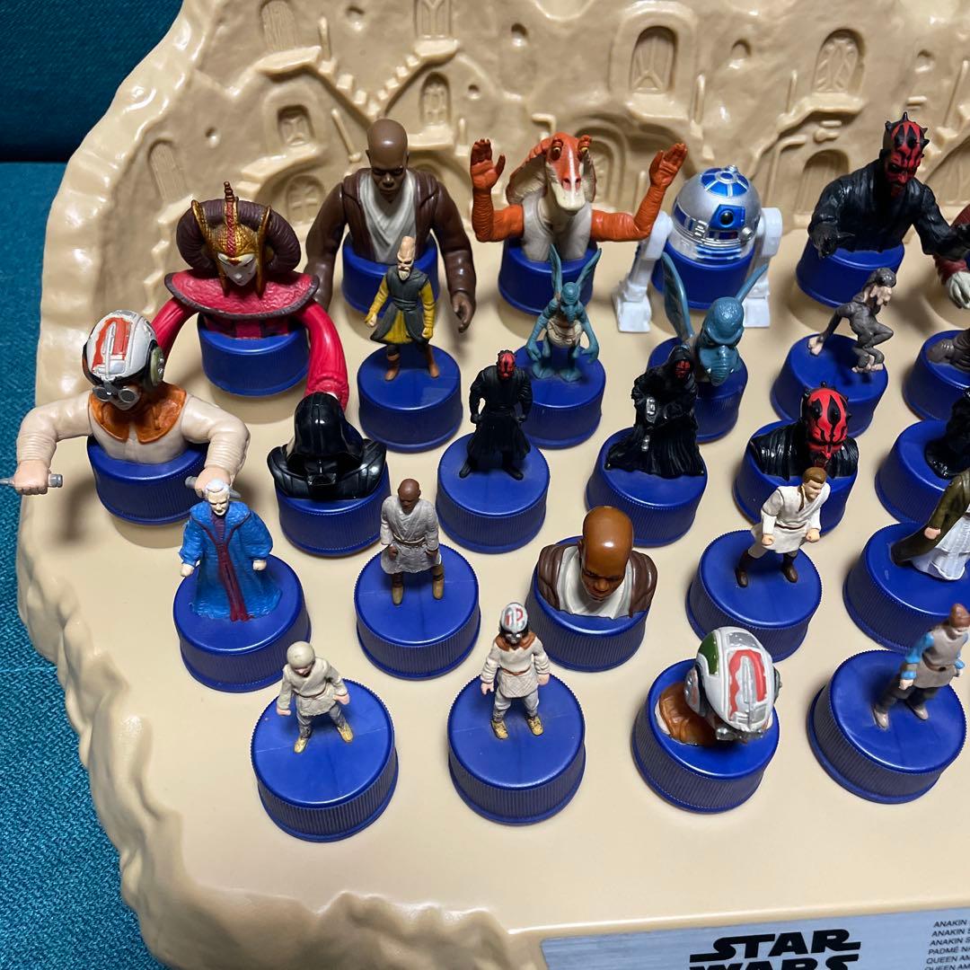 スターウォーズ エピソード1ボトルキャップ フルコンプ コレクションステージ付き