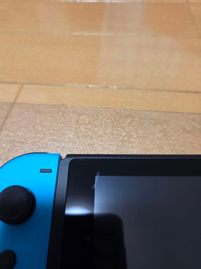 任天堂　Switch　本体