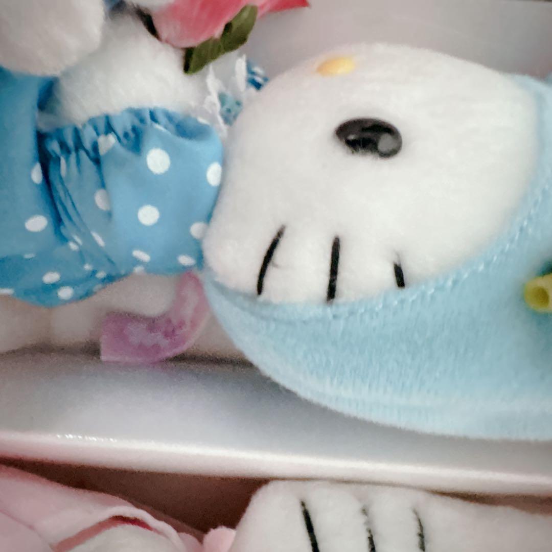 【新品】ハローキティ バースデーフラワーコレクション　マスコット　ぬいぐるみ