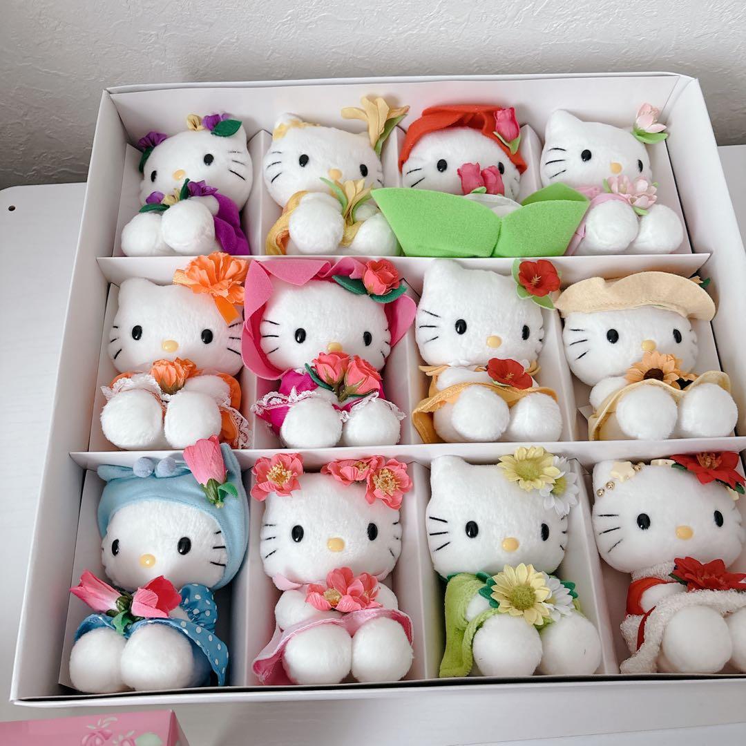 【新品】ハローキティ バースデーフラワーコレクション　マスコット　ぬいぐるみ