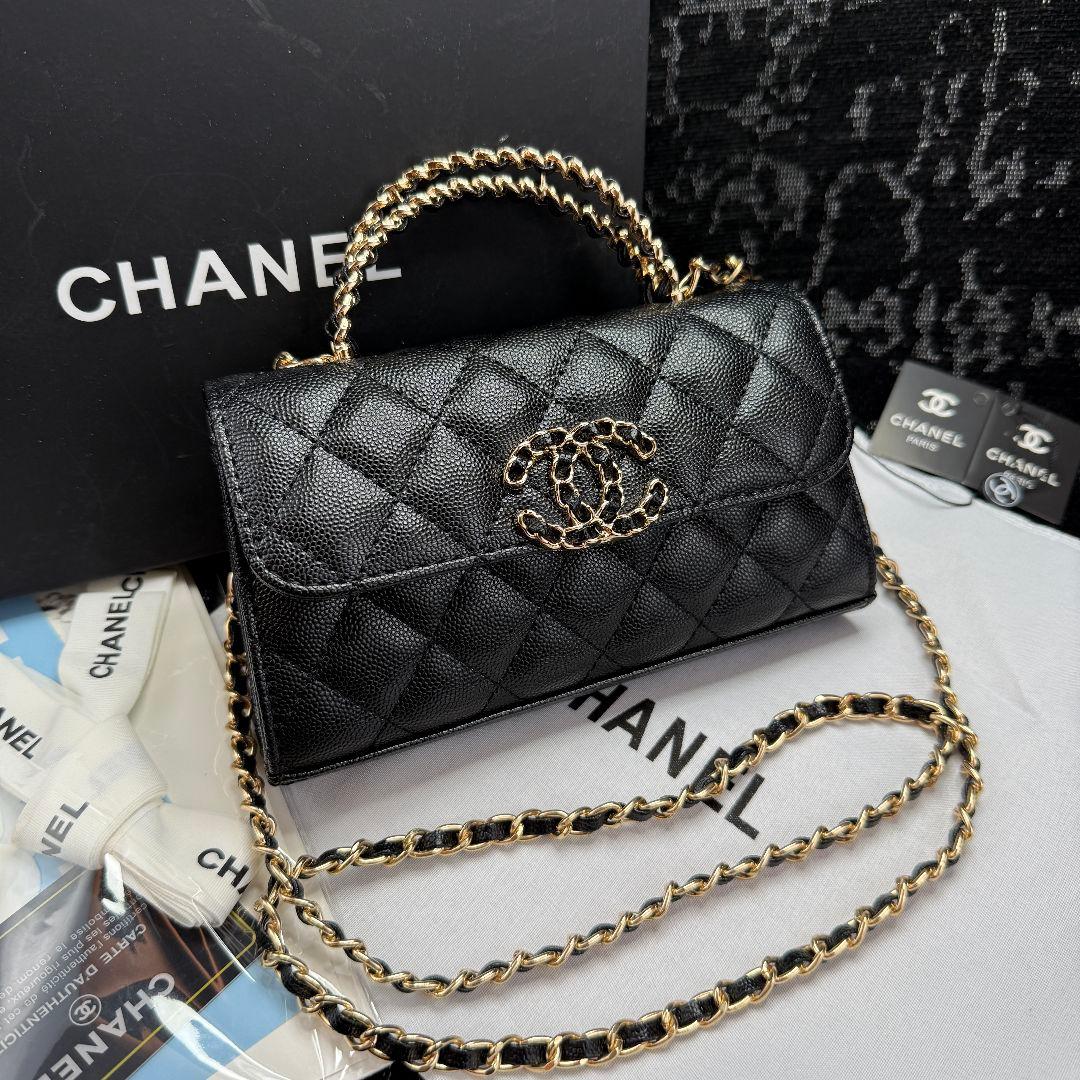 【本日限定特価】CHANEL　ノベルティ　ブラックレザー ショルダーバッグ