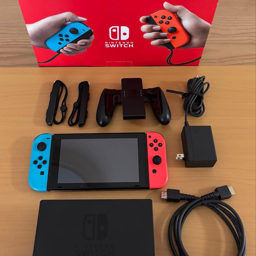 Nintendo Switch 本体 ＋Joy-Con4本＋充電グリップ＋付属品