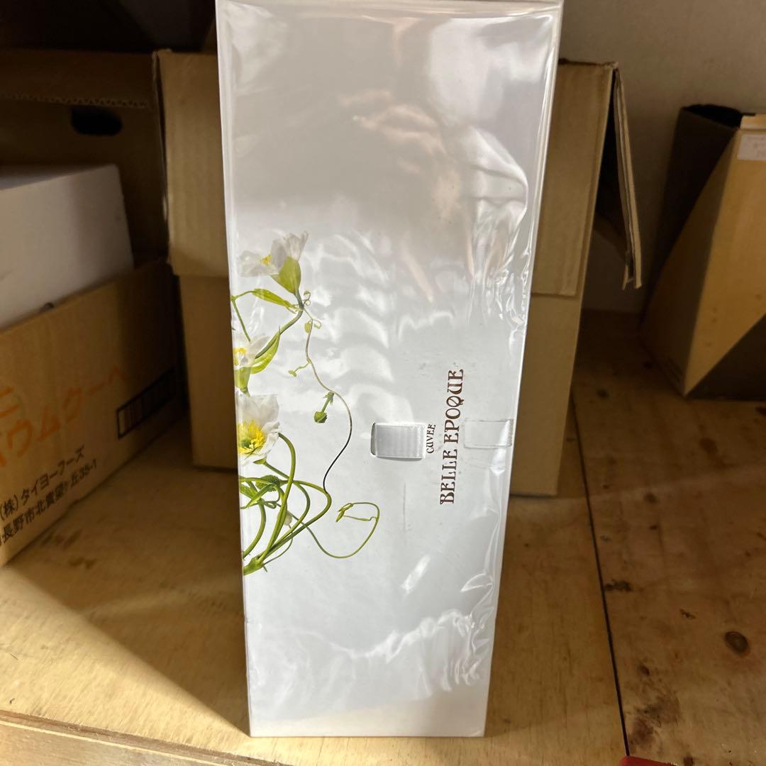 ベルエポック (Perrier-Jouët) 2004 未開封　箱入り