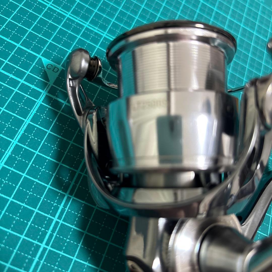 Daiwa 22イグジスト　EXIST LT2500S スピニングリール