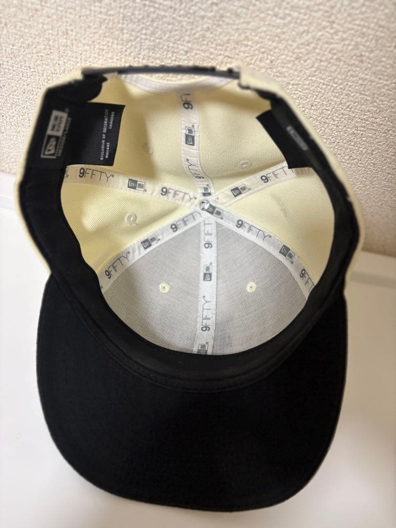 アイボリー/ブラック スナップバックキャップ 9FIFTY