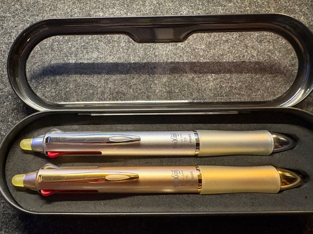 【非売品】PILOT　フリクションボール3　ゴールド・シルバー