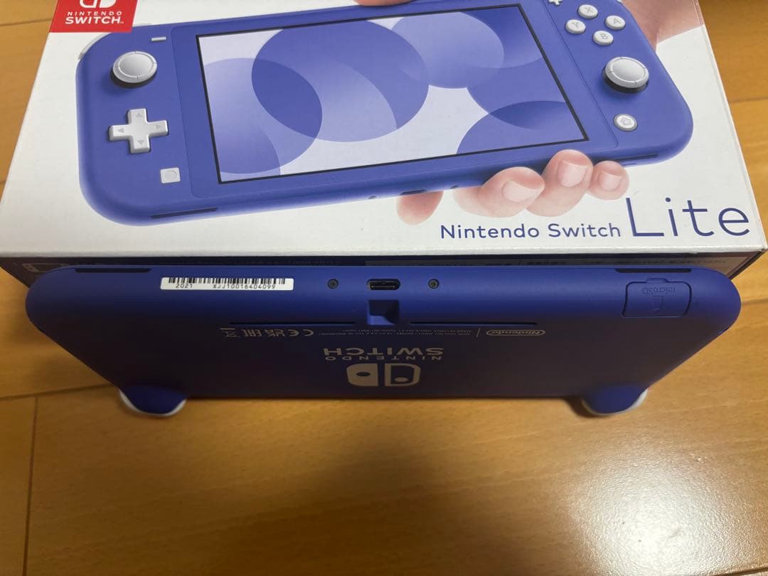 Nintendo Switch ライト　ブルー