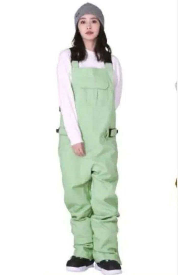 新品の女性用スノーボードウェア上下セットМサイズ