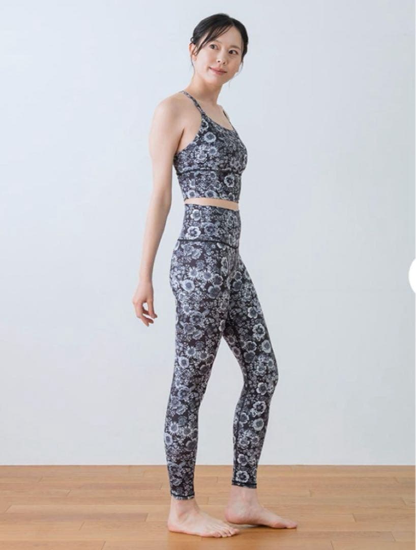 ⚫︎限定お値下げ⚫︎【SUKALA】エンブロイダリー　ウェア上下セット