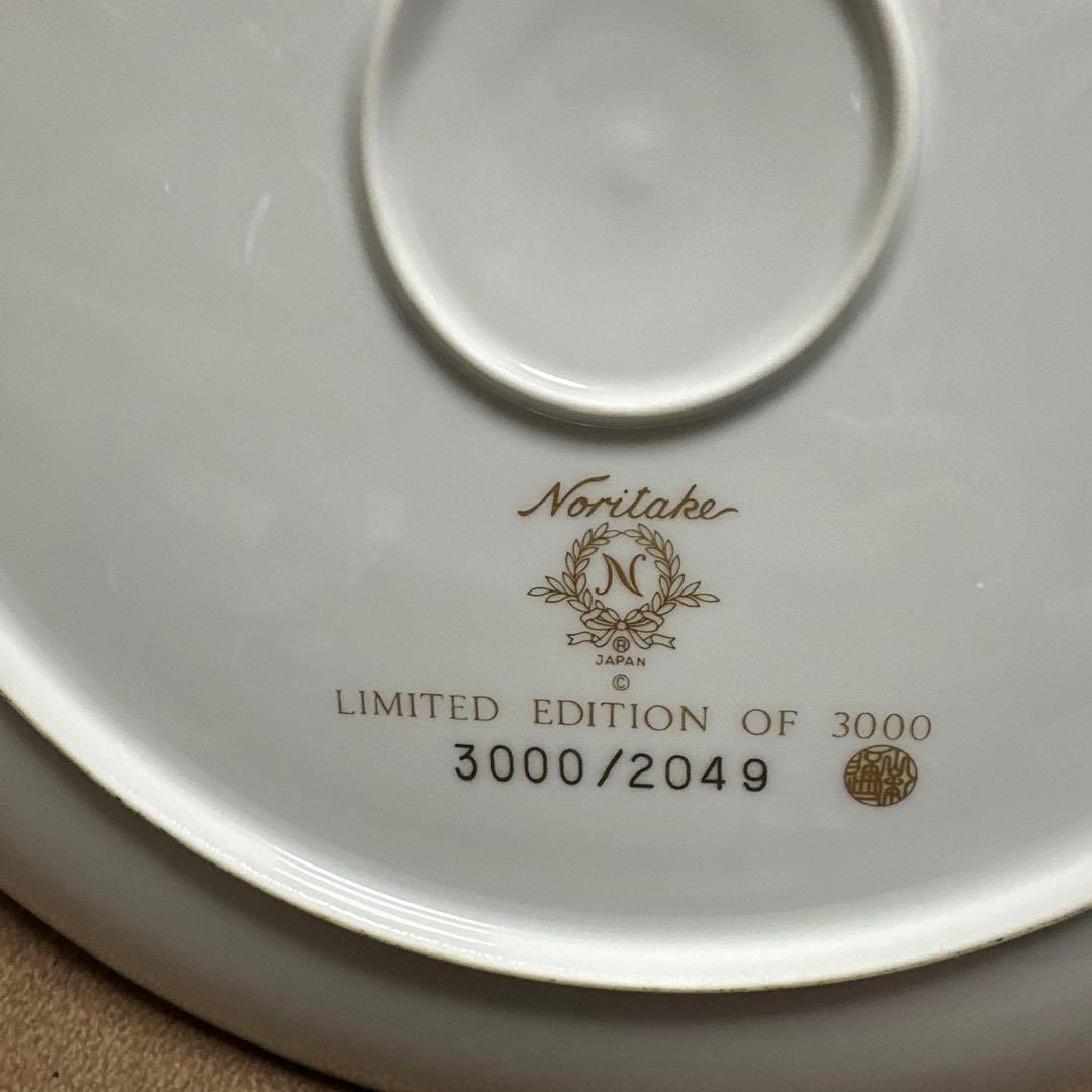 【ノリタケ】　 「紀年額皿1979-3000／2049限定品」　ケース付き　優雅