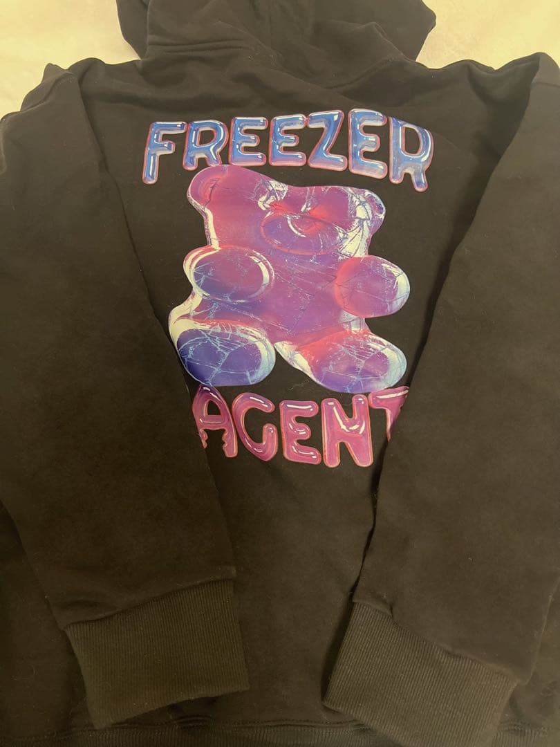 Freezer×Magenta フーディ bossnoeul【おまけカード付】