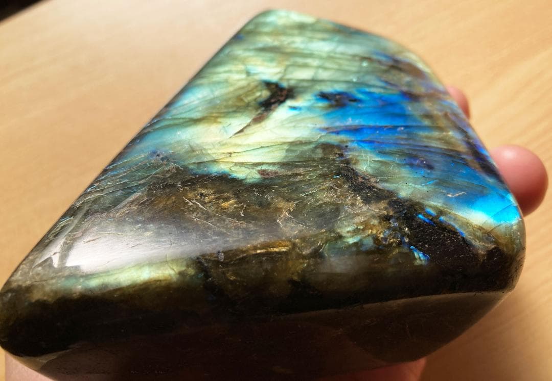 ✨本日限定セール✨ラブラドライト特大924g マダガスカル産 ブルーシラー磨き
