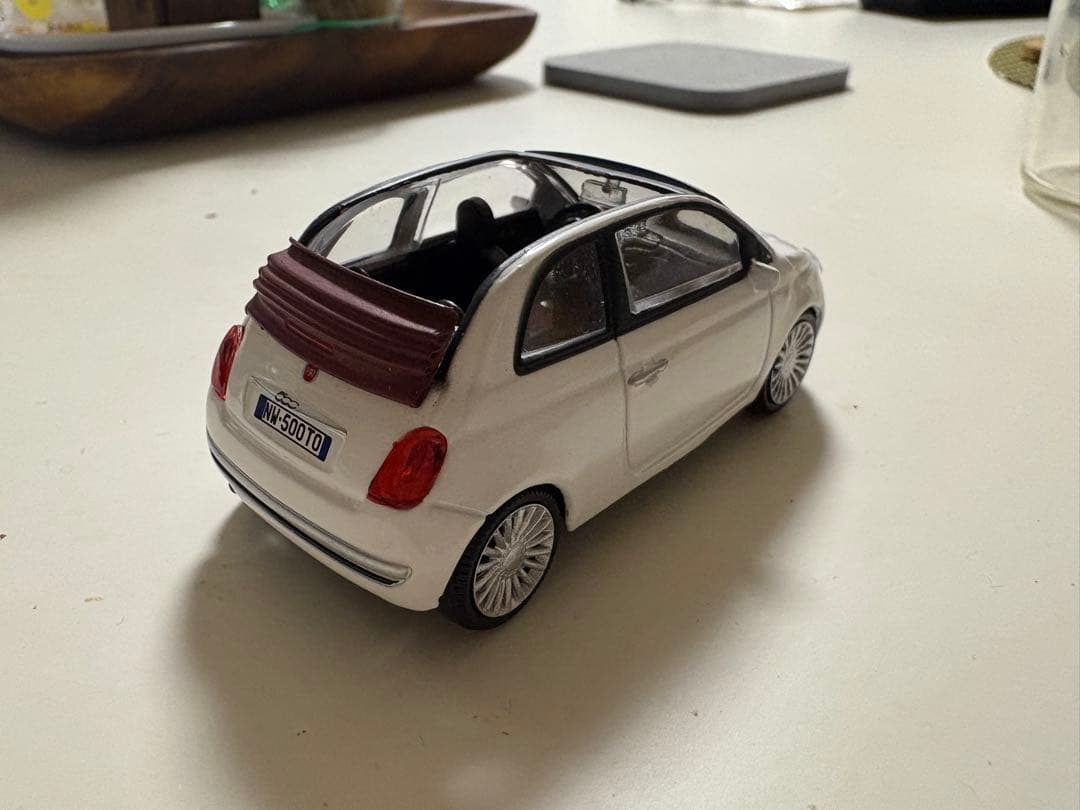 Fiat 500C ミニカー