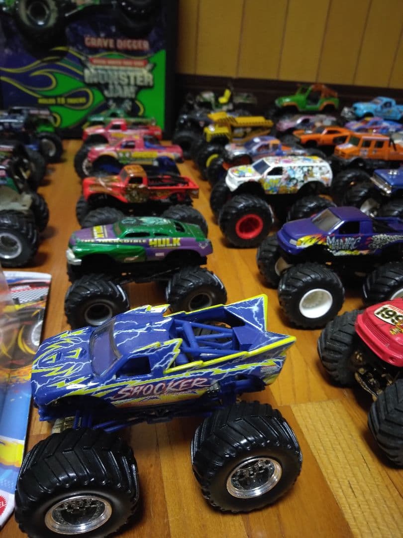 モンスタートラック　超超得！！50台セット