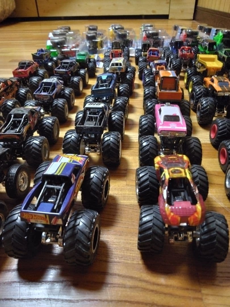 モンスタートラック　超超得！！50台セット