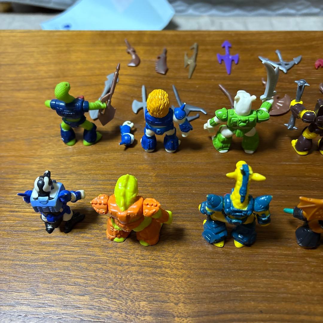 ビーストフォーマー　レーザービースト　本体22体　武器19個