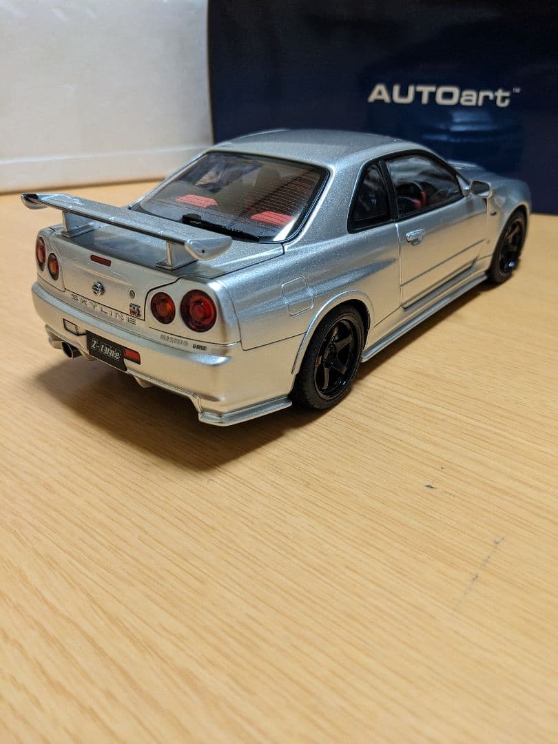 オートアート1/18　ニスモ R34 GT-R Zチューン