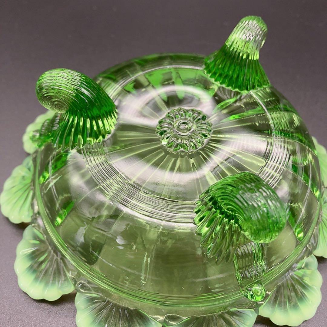 ヴィンテージ 足付きボウル グリーンオパールセントガラス 三つ脚