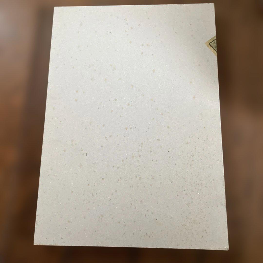 ミクロコスモグラフィア　マーク・ダイオンの「驚異の部屋」