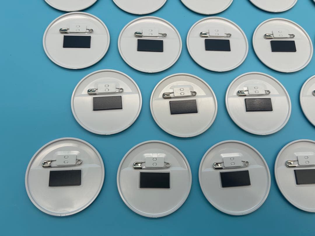 アイカツ アニON バッジ マグバッジ 缶バッジ いちご など 37個