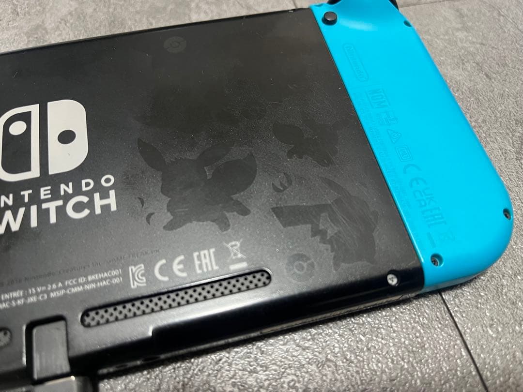 Nintendo Switch 本体　ピカブイ