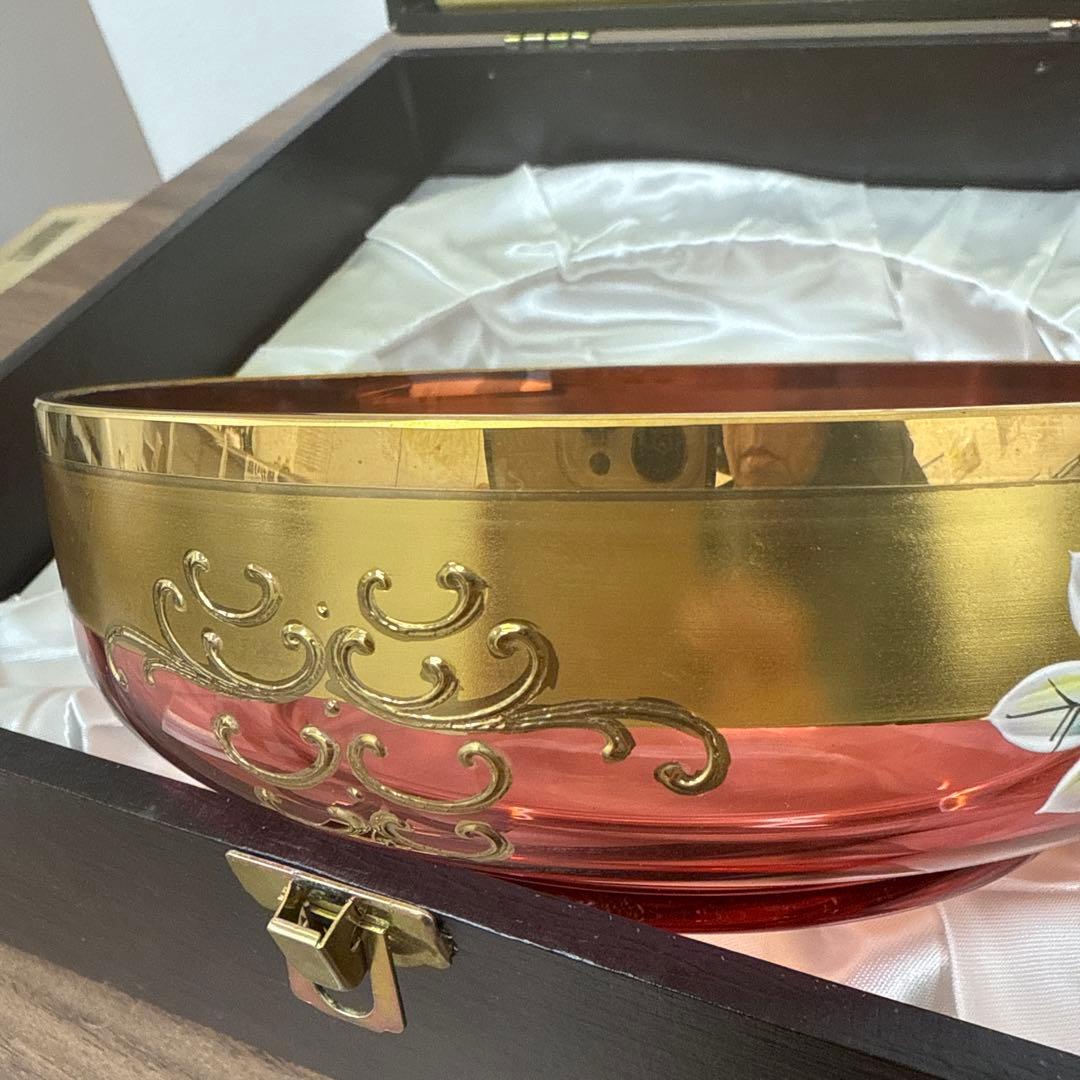 ボヘミアガラス 蓋付きボウル 金彩 木箱付き