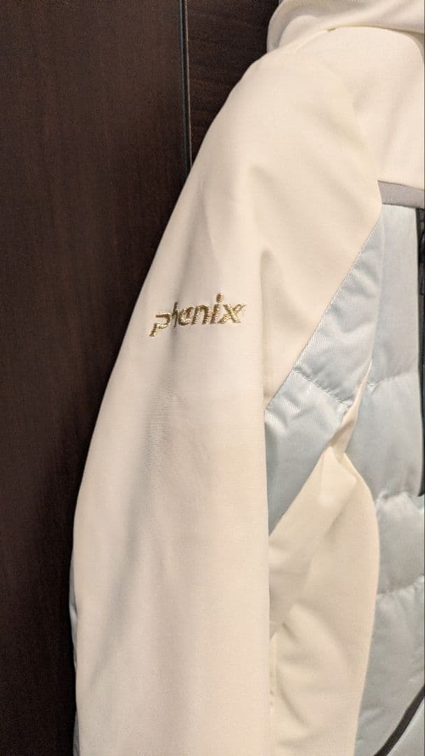 新品 phenix フェニックス スキーウェア 女性用　ホワイト/ライトブルー