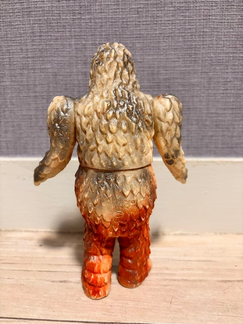 冷凍怪獣ギガス　ウルトラマン　ソフビ