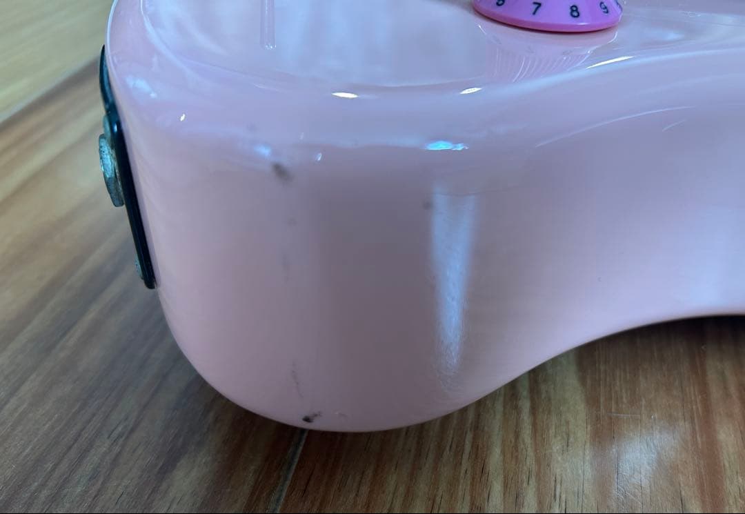 フェルナンデスZO-3 （ピンク）音出ますが、ガリありますのでジャンク扱いで❗️