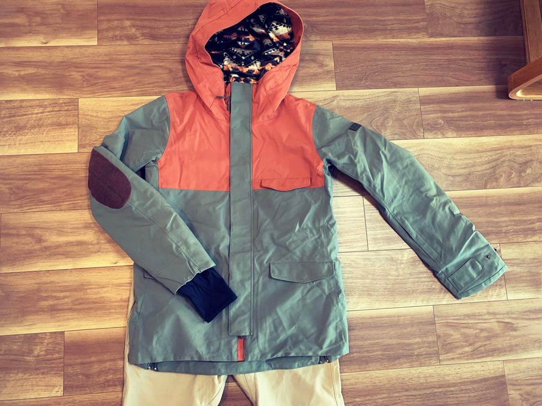 Burton スノーボードウェア Mサイズ