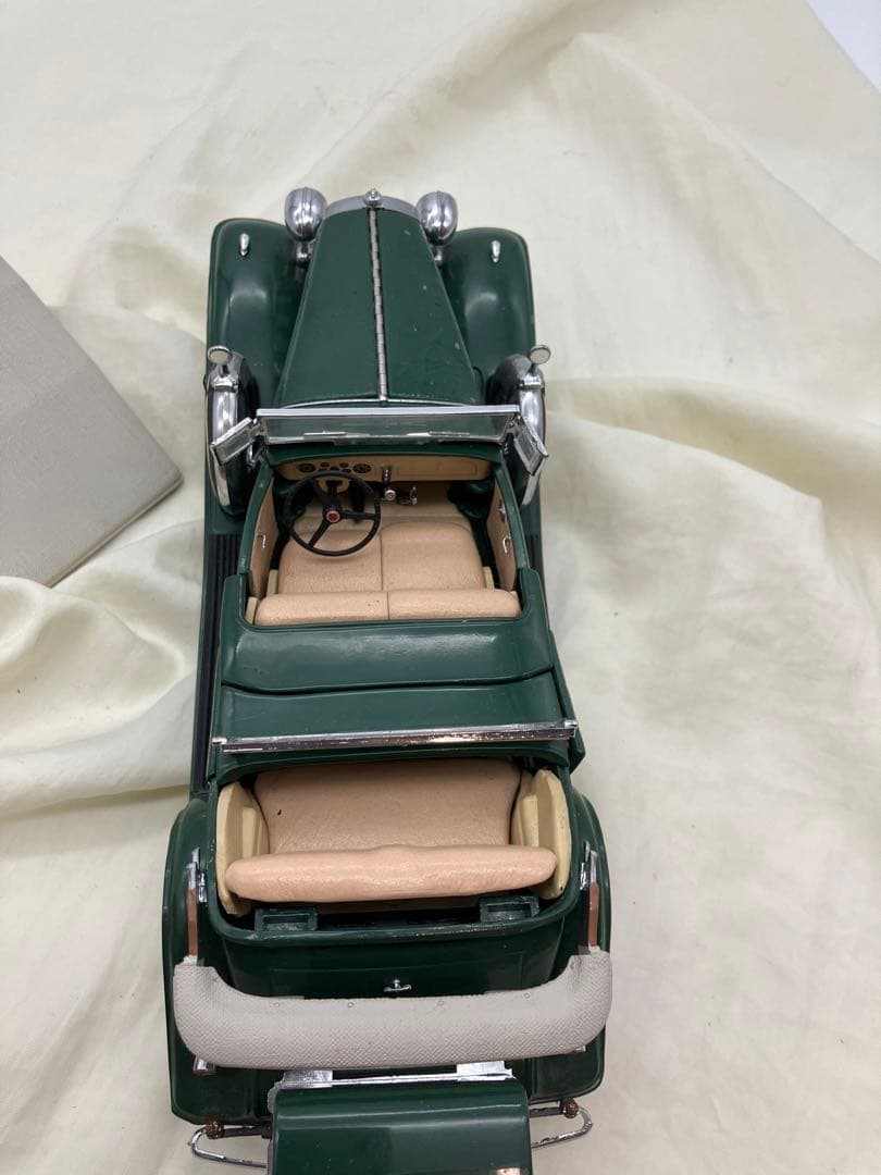 ダンバリー・ミント1932年型キャデラックV-16 スポーツフェートン ミニカー